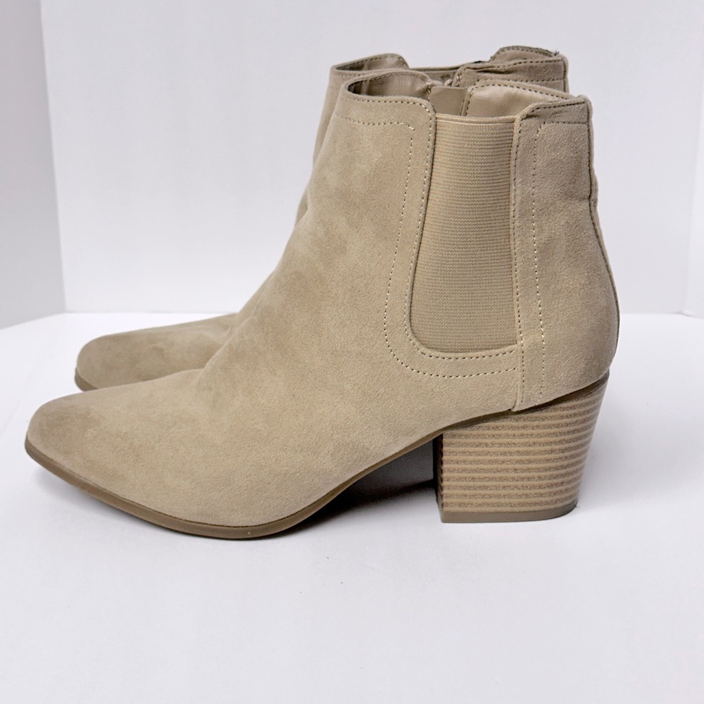 Women’s low cut boot with heel from Kohl’s.